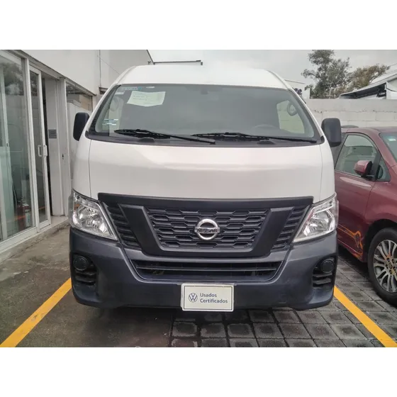 Nissan Urvan 2.5 Panel Amplia Aa Mt