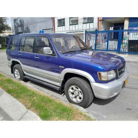 Chevrolet Trooper 3.2 960
