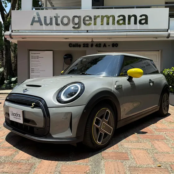 Mini Cooper Se 2023 0.0 Iconic At