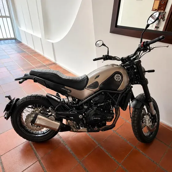 Benelli Leoncino 500 Trail, Cafe, Cilindraje 500,