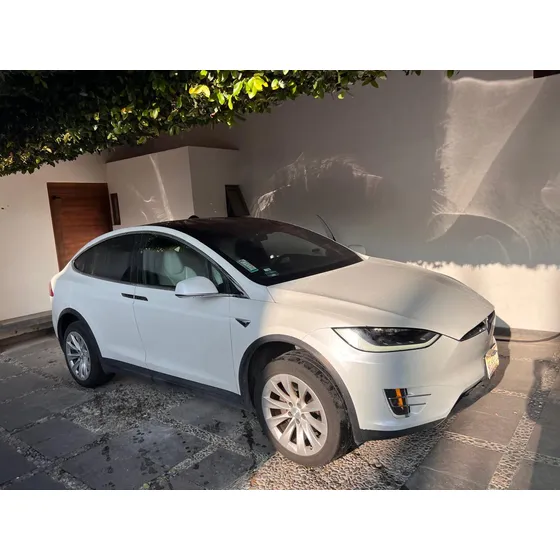 Tesla Model X P100d Mt