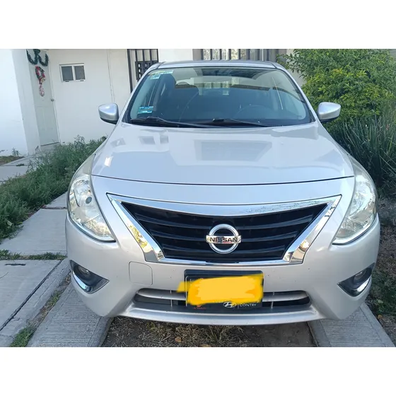 Nissan Versa 1.6 Advance Mt