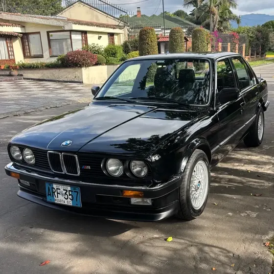BMW Serie 3 1984 2.3 323i E30