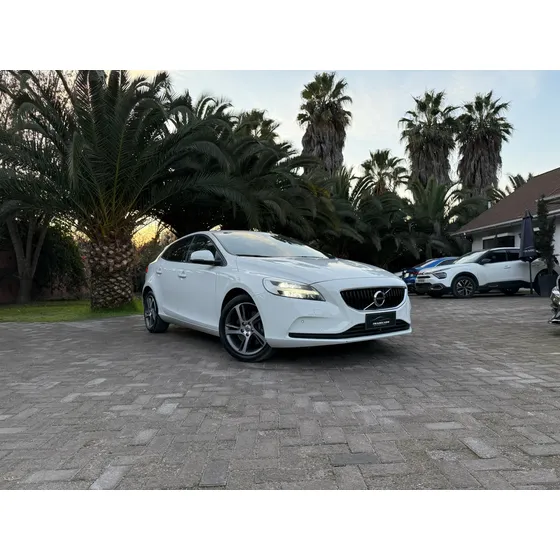 Volvo V40 T4 Aut R-design