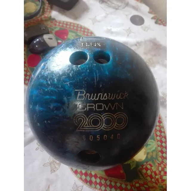 Bola Bowling Brunswick Crown 15lbs. Usada