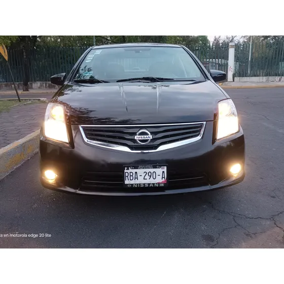 Nissan Sentra 2.0 Emotion 6vel Ee Mt