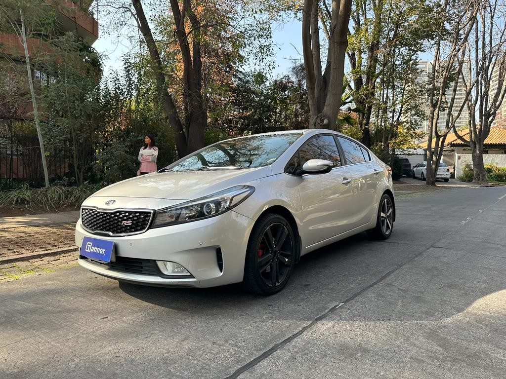 Kia Cerato Sx 1.6 Mt Dh Ac Dab