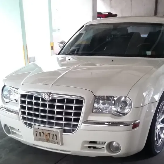 Chrysler 300c 2005 5.7 C Mt