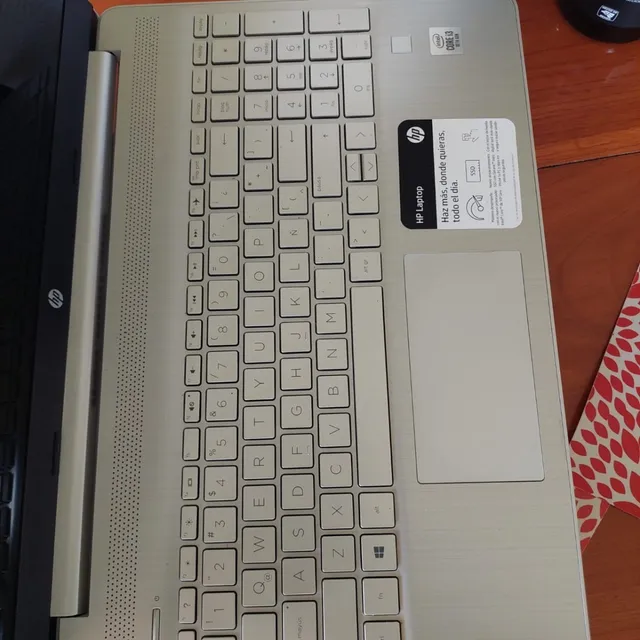 Laptop Hp 15-dy1002 Color Plata 