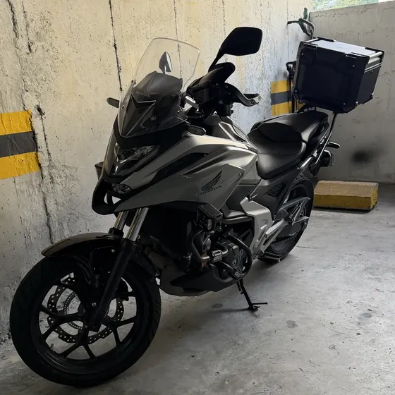 Honda Nc750x Matriculada En El 2025 Con 980 Y Muchos Extras