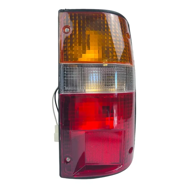 Farol Trasero Der Hilux 2.4 90/