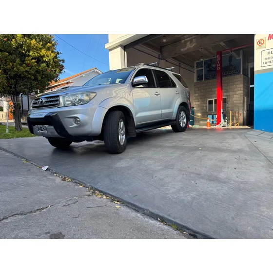 Toyota Hilux Sw4 3.0 Srv I 171cv 4x4