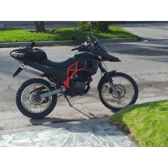 La Moto La Tengo De Ok , Arranca De Arriba Y A Patadas, Hay