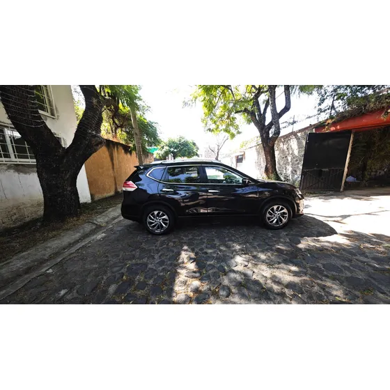 Nissan X-trail 2.5 Exclusive 2 Row Cvt