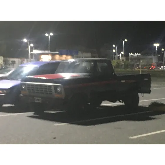 Ford F-100 3.9 Cab. Simple Xl Plus Mp3+4x2