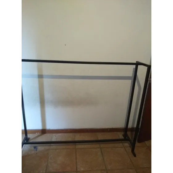 Closet Aereo De Tubo Cuadrado. Usado