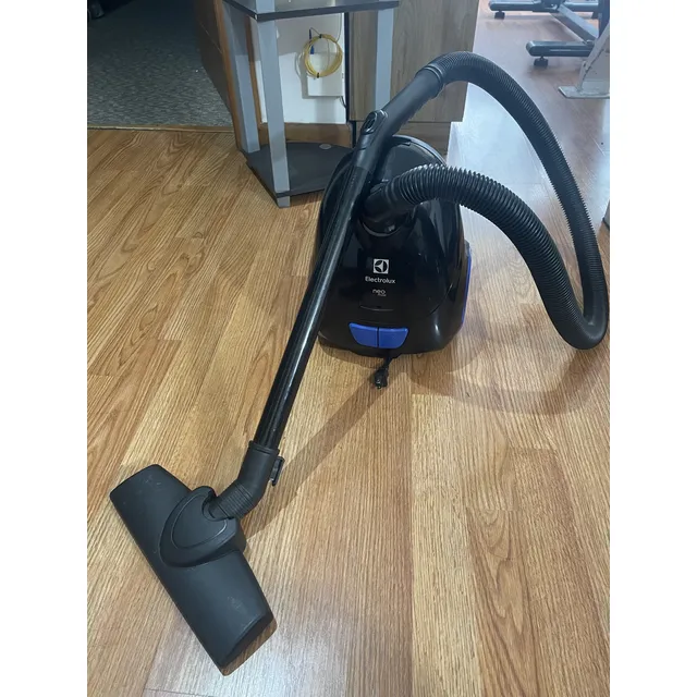 Aspiradora De Polvo Modelo Neo31. Potencia 1200w