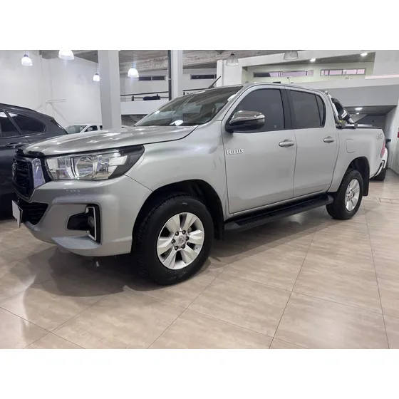 Toyota Hilux Pick-up 2.8 Cd Srv 177cv 4x4