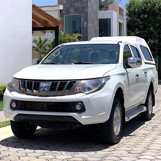 Mitsubishi L200 2019 2.5 Di-d Cabina Doble 4x4 Mt