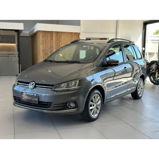 Volkswagen Suran 1.6 Highline 101cv