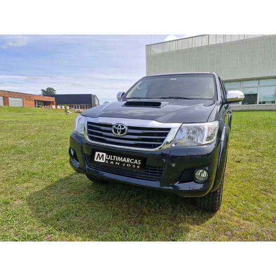 Toyota Hilux 3.0 Cd Srv Tdi 171cv 4x2