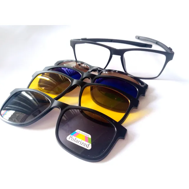 Montura Marca Vertical Con 4 Sobre Lentes.