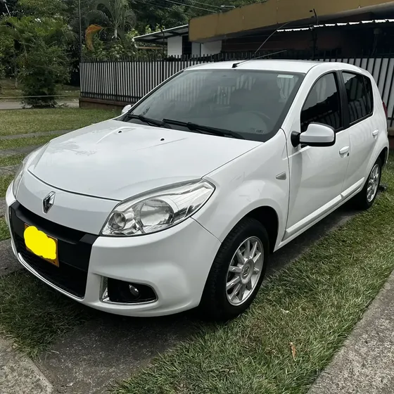 Renault Sandero 2014 1.6 Dynamique 110 Hp