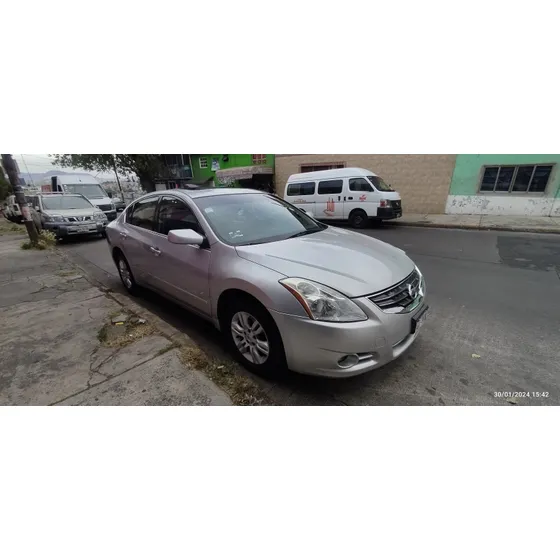 Nissan Altima 2.5 Sl High At Piel Qc Cvt