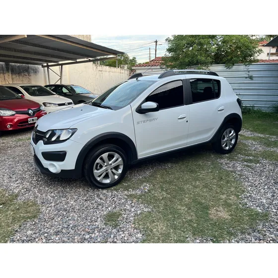 Renault Sandero Stepway 1.6 Dynamique 105cv