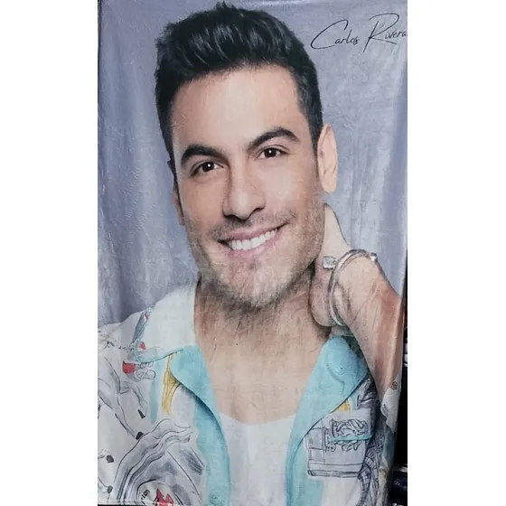 Frazada Cobija Cantante Carlos Rivera Ultra Suave
