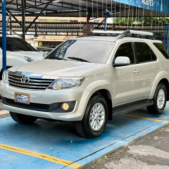 Toyota Fortuner 2015 2.7l 4x2