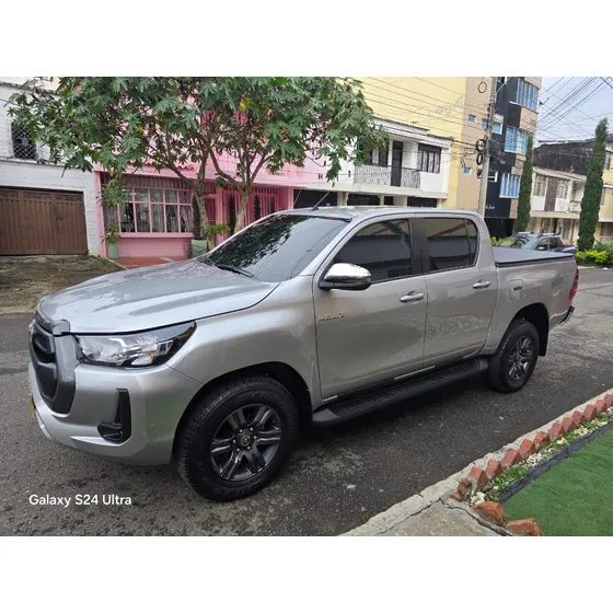 Toyota Hilux 2.4 Diésel 4x4