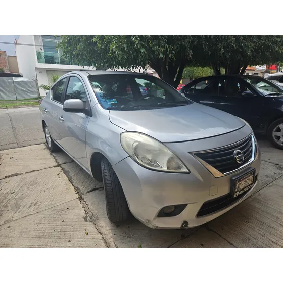 Nissan Versa 1.6 Exclusive At