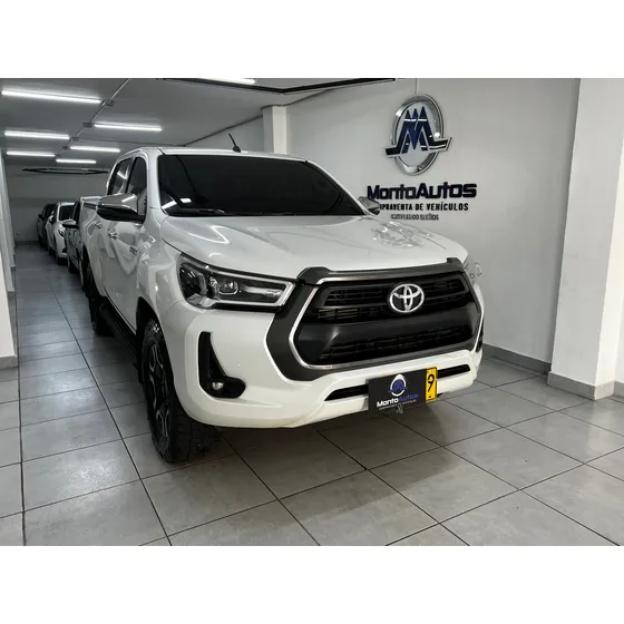 Toyota Hilux 2.4 Diésel Automática