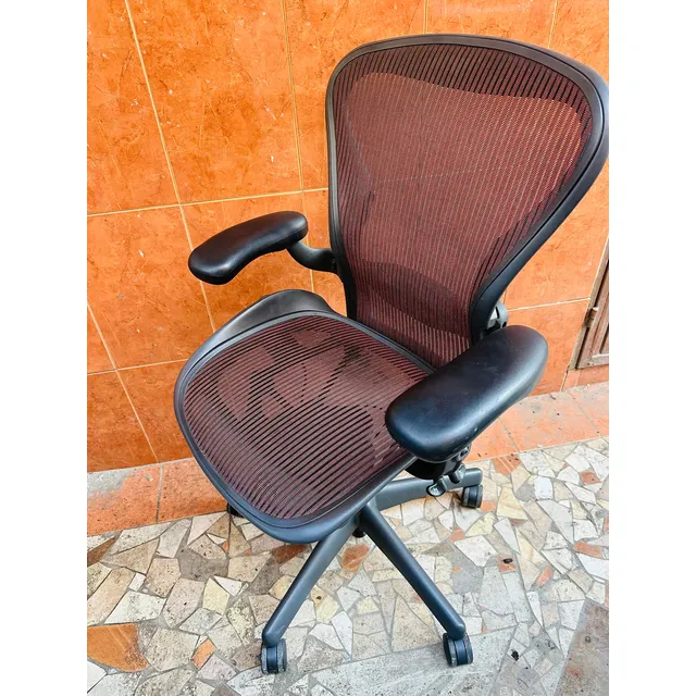 Herman Miller Aeron B Equipada Color