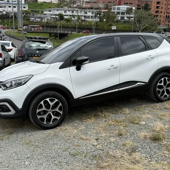 Renault Captur 2022 1.3 T Iconic Cvt