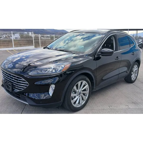 Ford Escape Se Plus Con Techo Panorámico