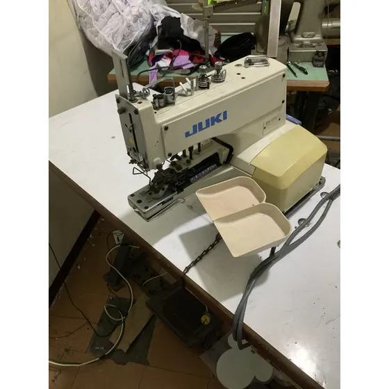 Máquina Botonera Juky 373
