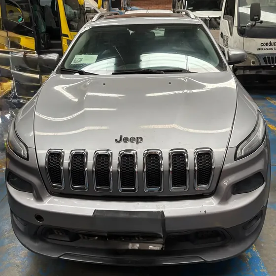 Jeep Cherokee 2015 3.2 Longitude Plus
