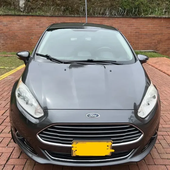 Ford Fiesta 2015 1.6 Titanium At