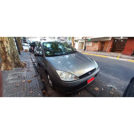 Ford Focus 1.6 Sedan One Edge Mp3