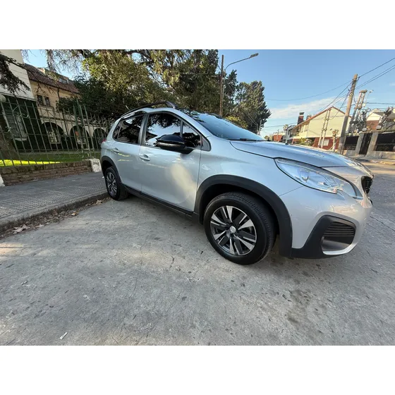 Peugeot 2008 1.6 Feline Tip