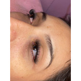 Pestañas Y Diseño De Cejas Con Henna