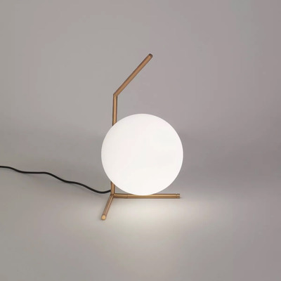 Lámpara Luz Desing Ekato Dorado Vidrio Metal 39cm.