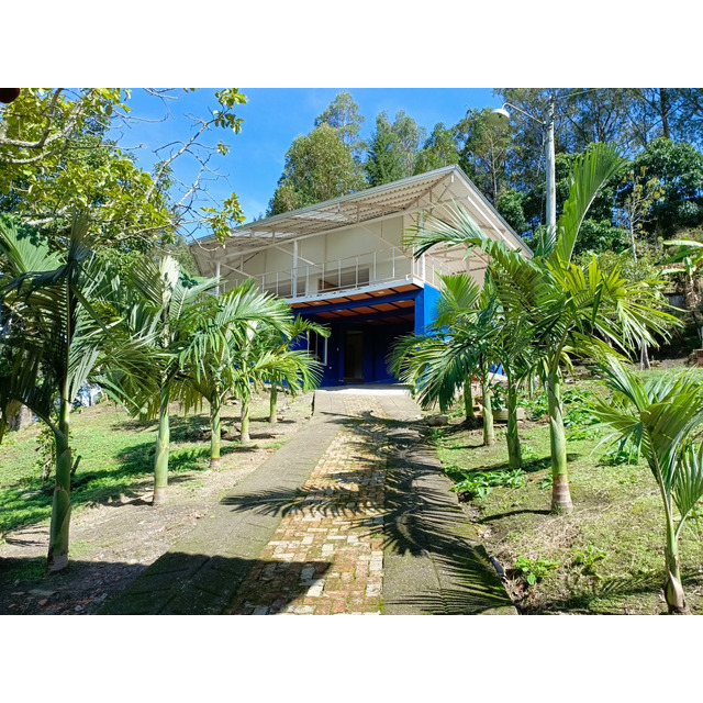 Hermosa Finca En Venta En Pacho, Con Nacedero Propio, Casa 2 Niveles Y Reciente Con Jacuzzi