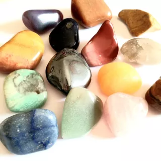 Kit Coleção 70 Pedras Diferentes 3cm Gemas Minerais Naturais