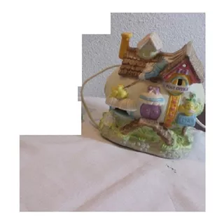 Adorno De Ceramica En Forma De Casita 12 X 12 Cm Con Foco