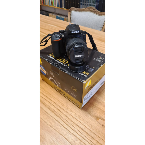 Nikon Kit D5600 18-55mm Vr Dslr Color Negro (como Nueva)