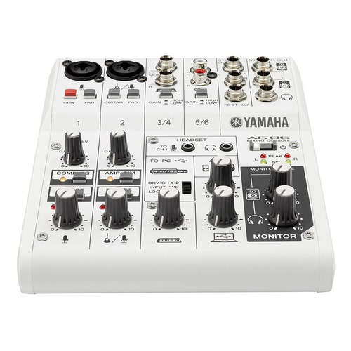 Consola Yamaha AG06 de mezcla 110V/220V