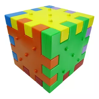 Cubo De Ensarte Armable Con 12 Figuras De Colores, 18x18cm. 